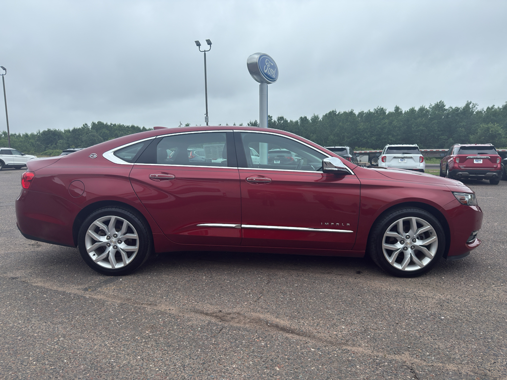 Vehicle image 4 of 26