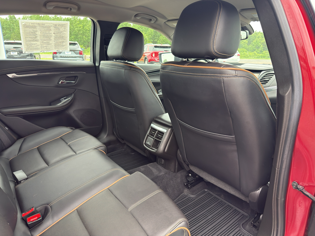 Vehicle image 14 of 26
