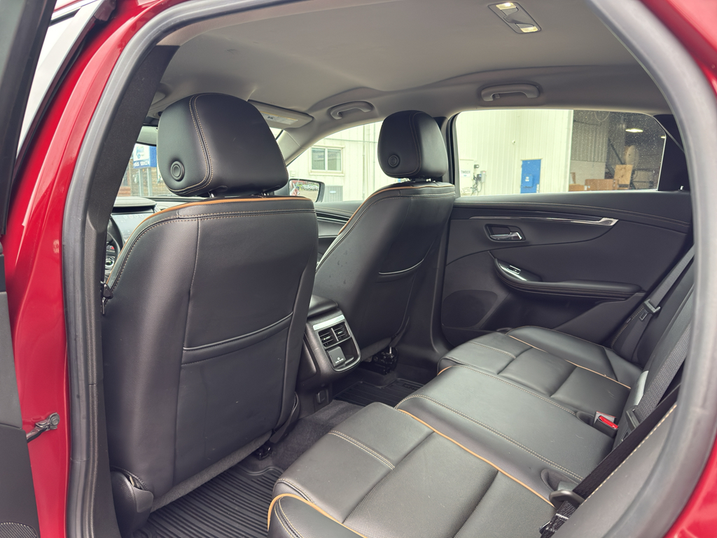 Vehicle image 15 of 26