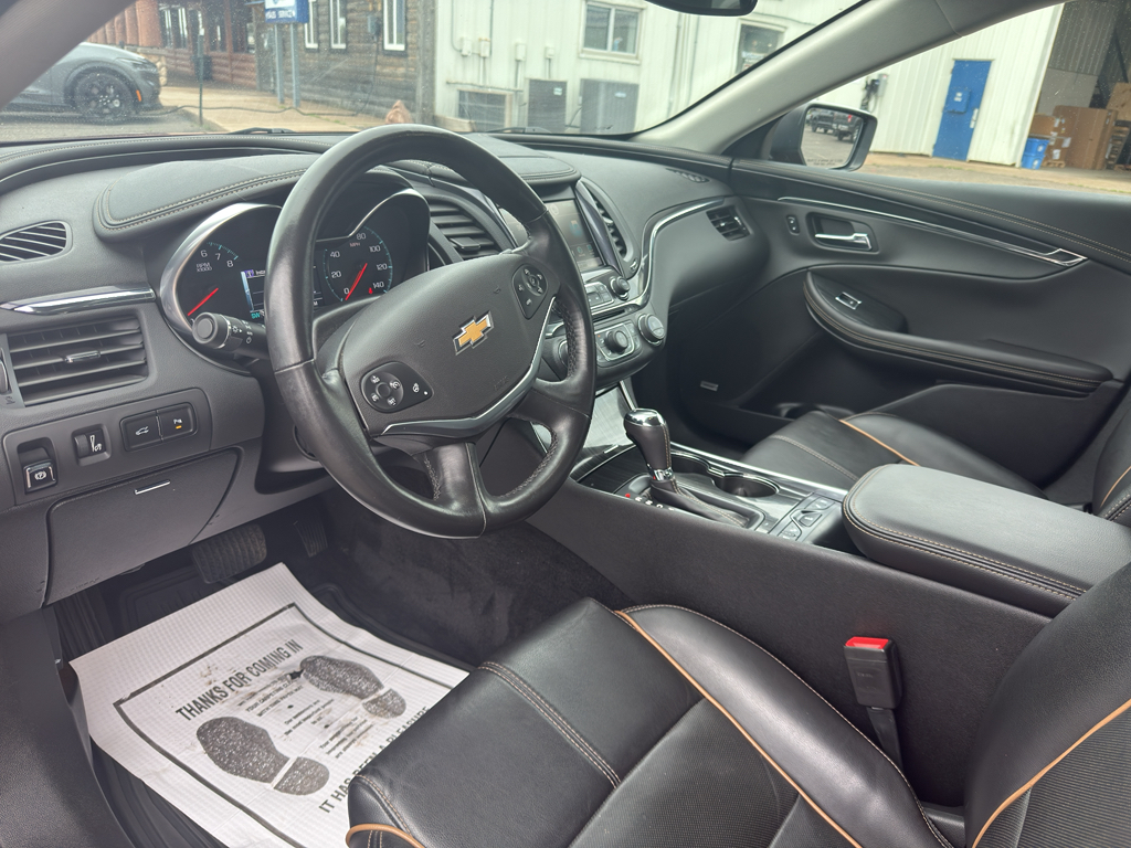 Vehicle image 18 of 26