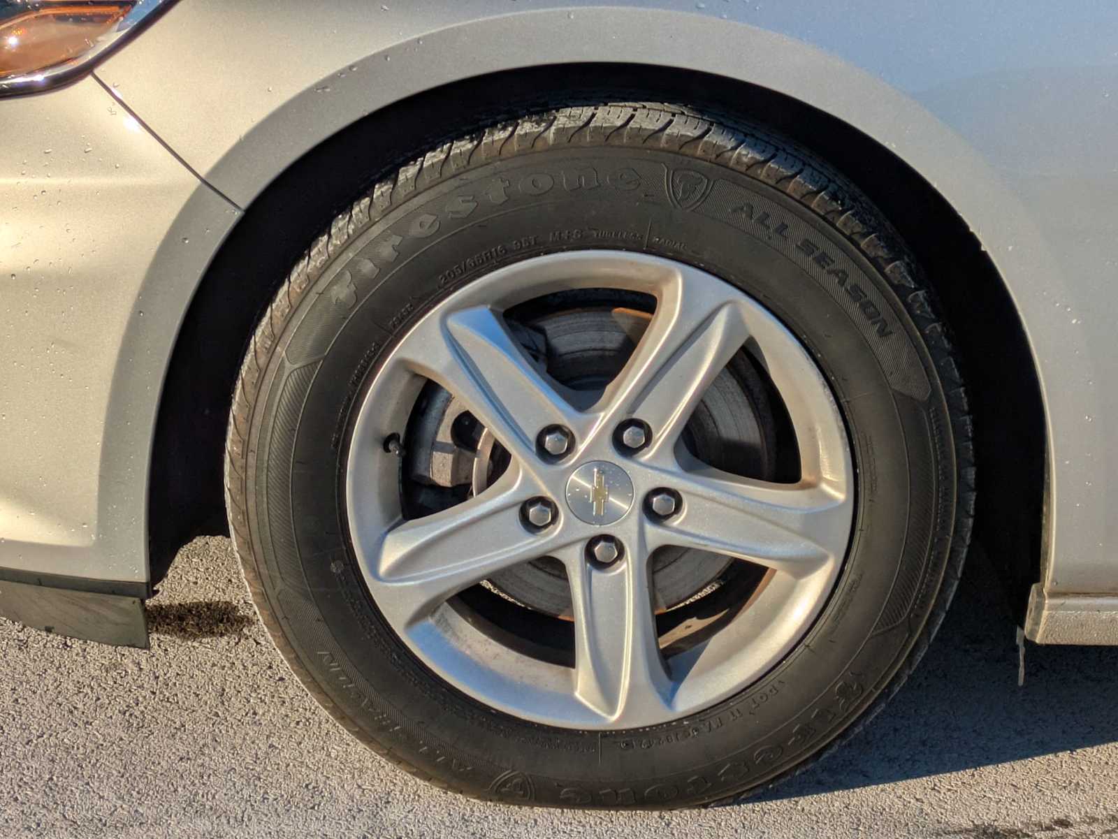 2020 Chevrolet Malibu LS Image 8 of 30