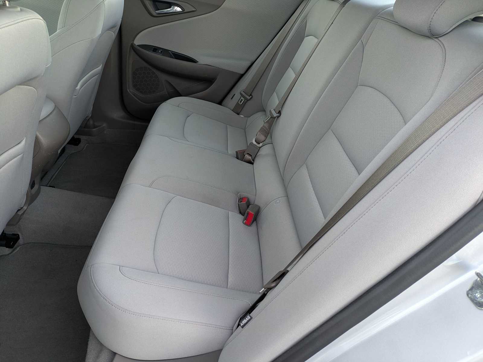 2020 Chevrolet Malibu LS Image 11 of 30