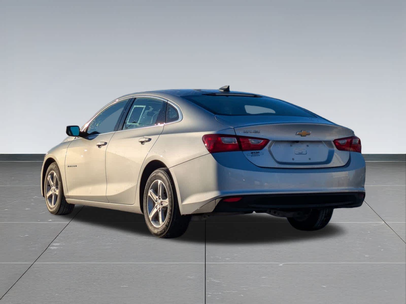 2020 Chevrolet Malibu LS Image 6 of 30