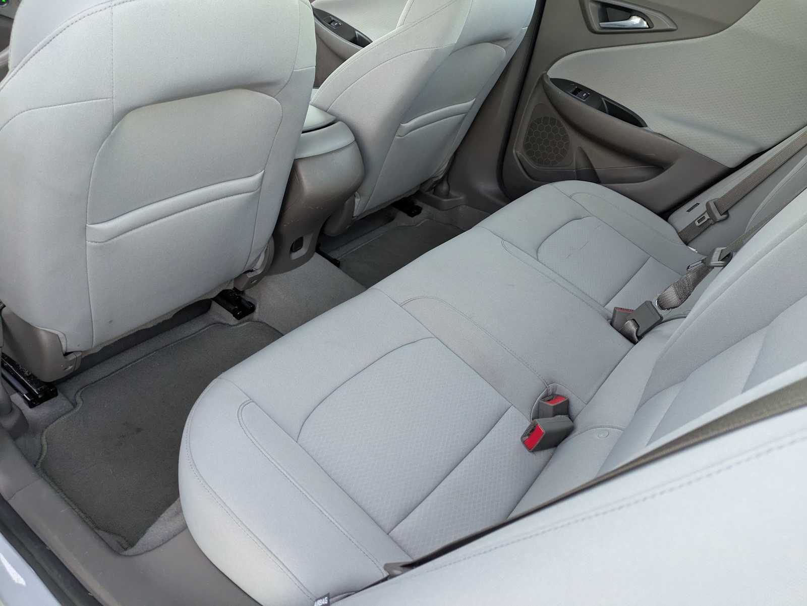 2020 Chevrolet Malibu LS Image 10 of 30