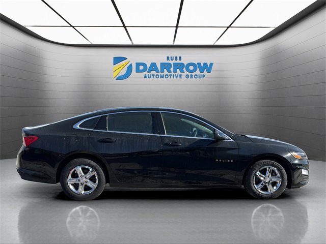 2020 Chevrolet Malibu LS Image 4 of 27