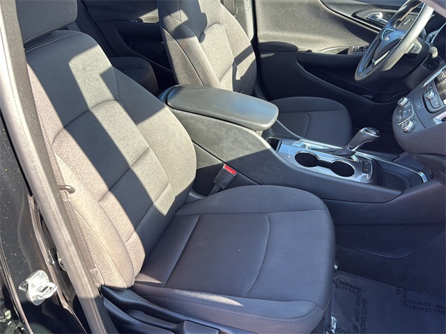 2020 Chevrolet Malibu LS Image 11 of 27