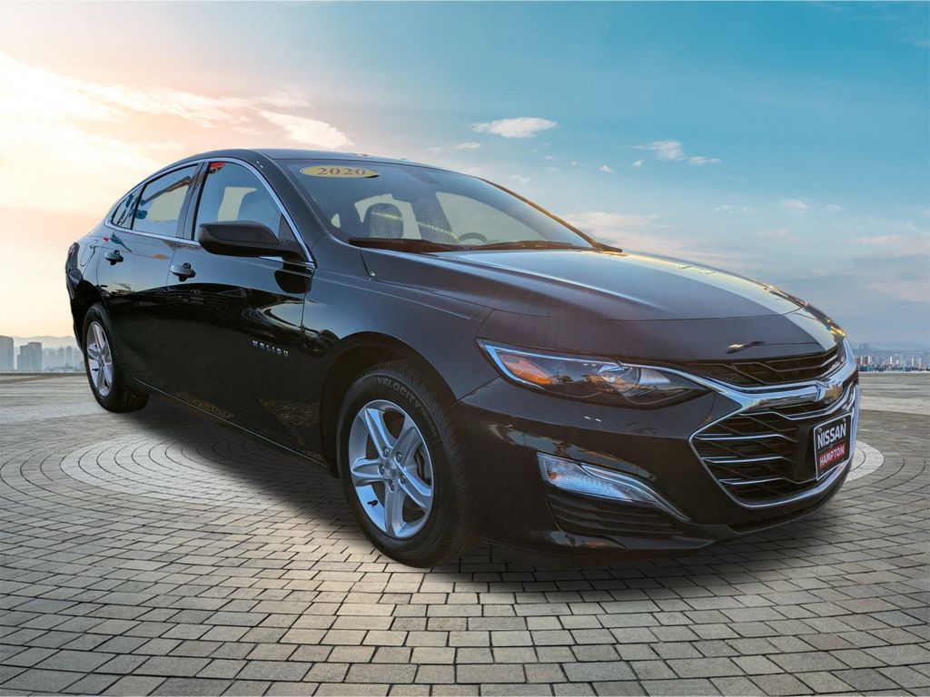 2020 Chevrolet Malibu LS Image 3 of 24