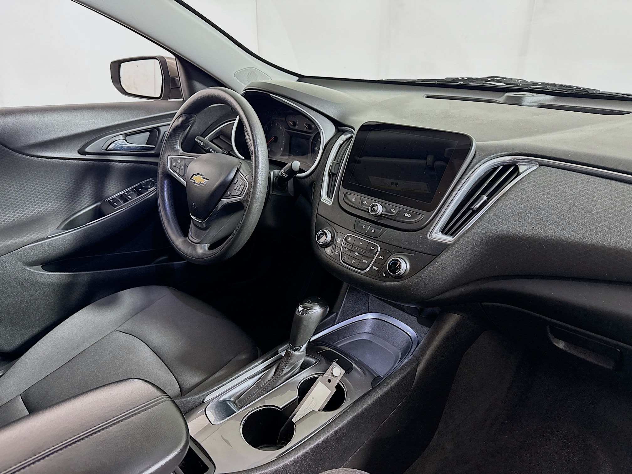 2020 Chevrolet Malibu LT Image 15 of 30