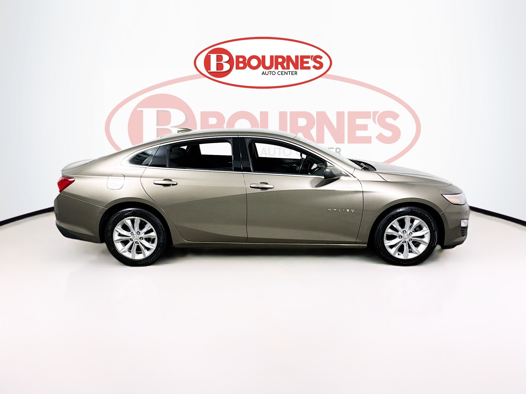 2020 Chevrolet Malibu LT Image 4 of 30