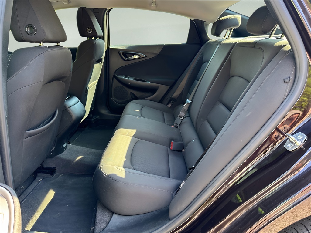 Vehicle image 13 of 35