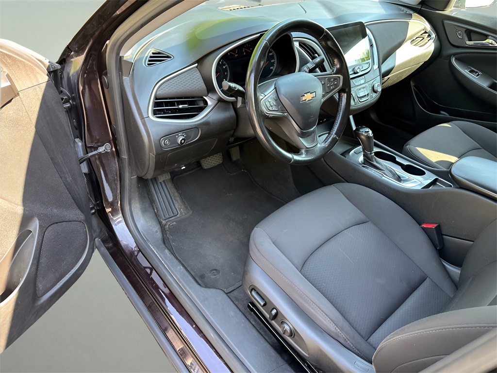 Vehicle image 16 of 35