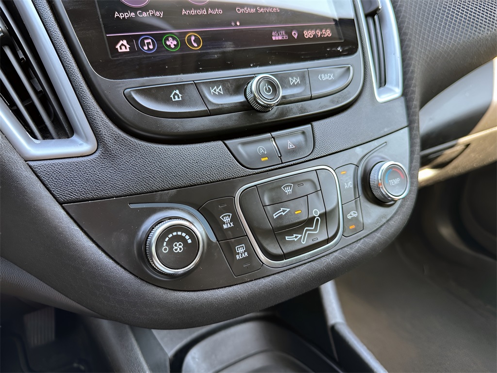 Vehicle image 25 of 35