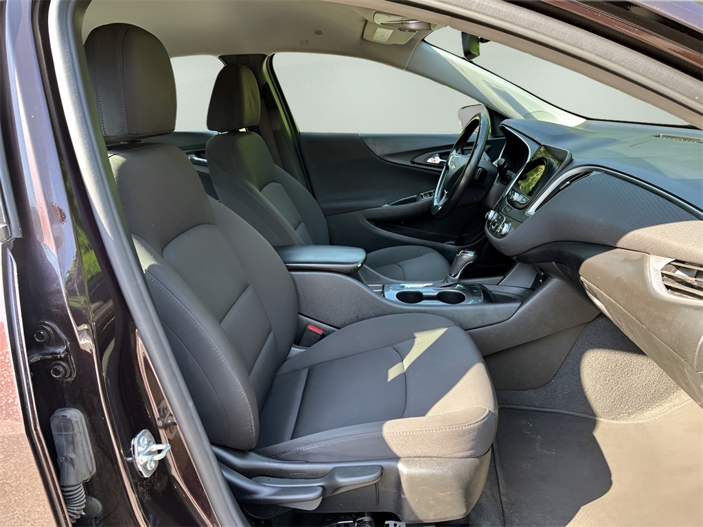 Vehicle image 11 of 35
