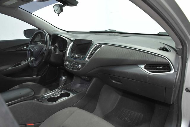 2020 Chevrolet Malibu RS Image 11 of 26