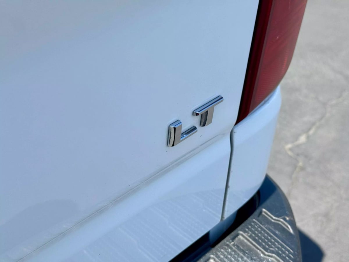 Vehicle image 16 of 35