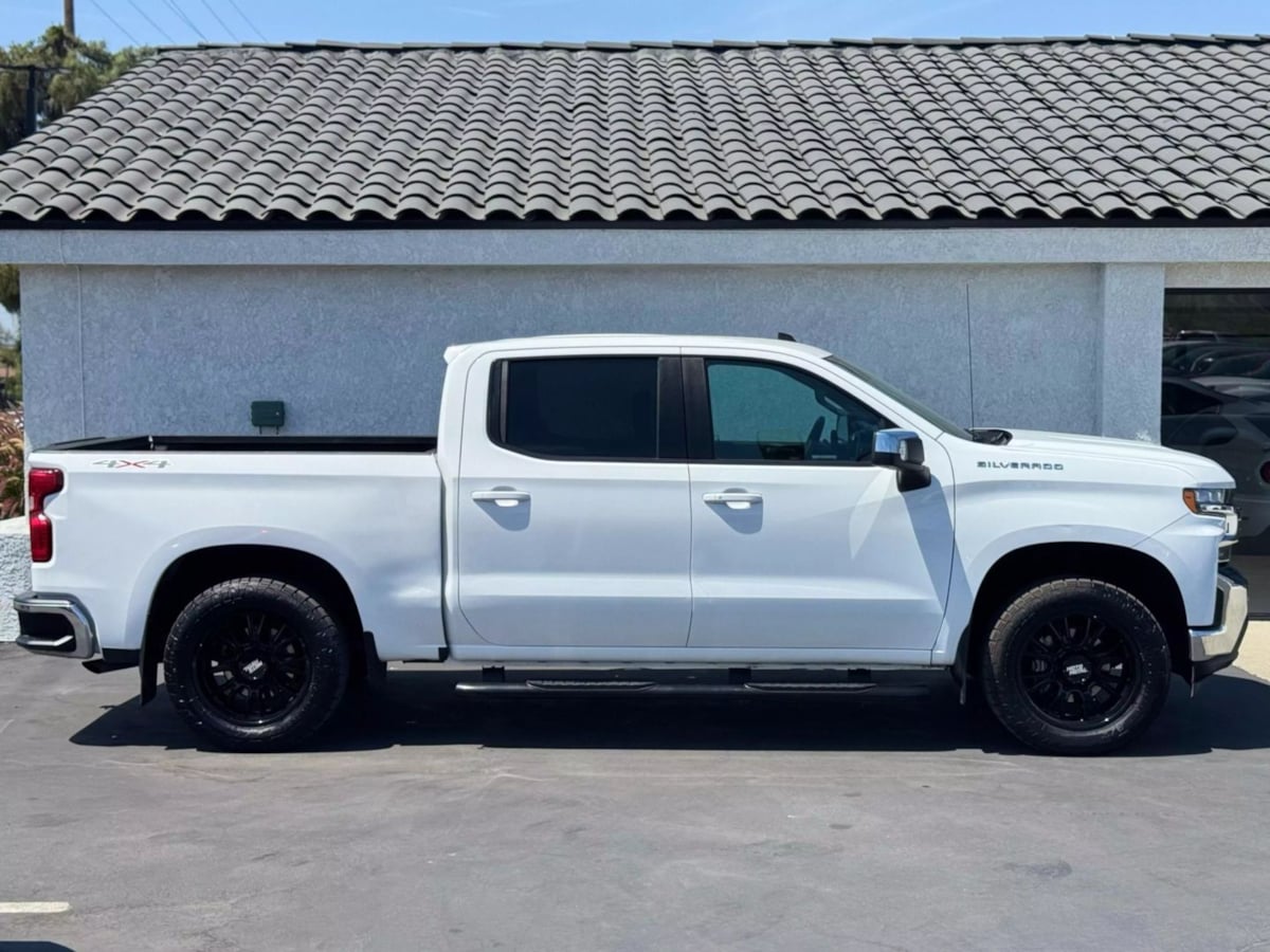 Vehicle image 5 of 35