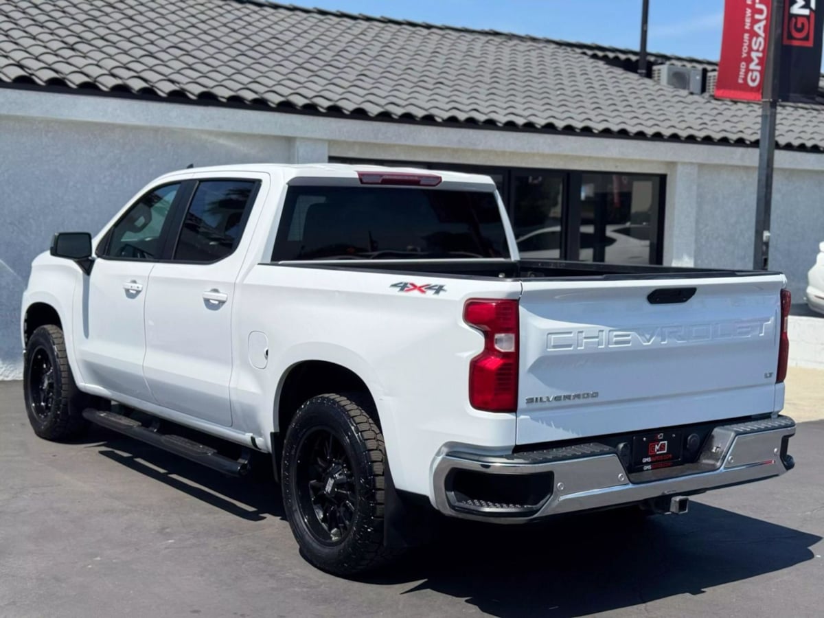 Vehicle image 8 of 35