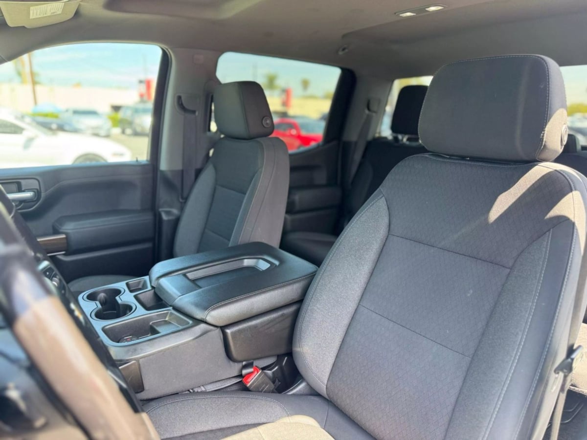 Vehicle image 22 of 35