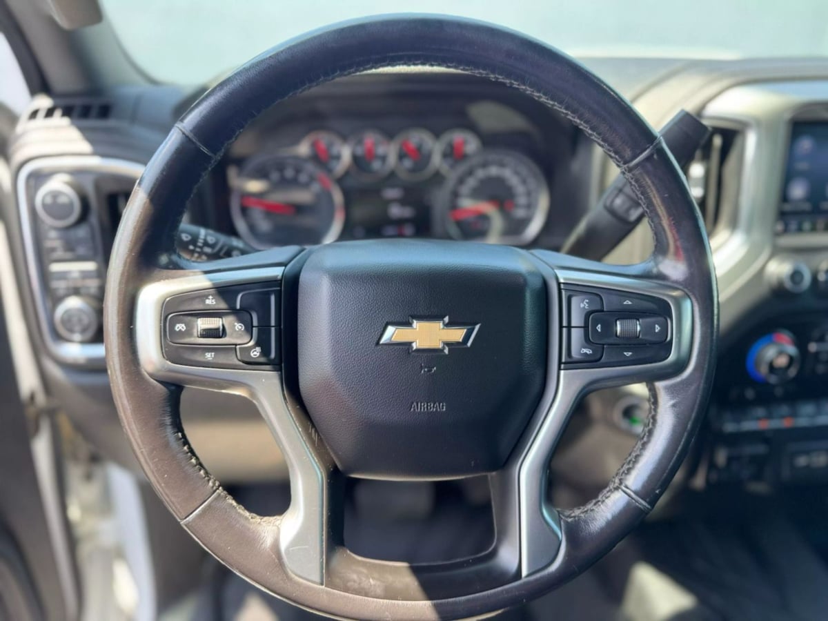 Vehicle image 29 of 35