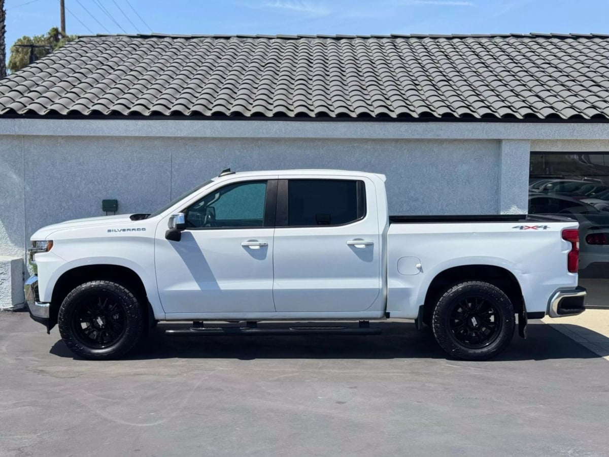 Vehicle image 9 of 35