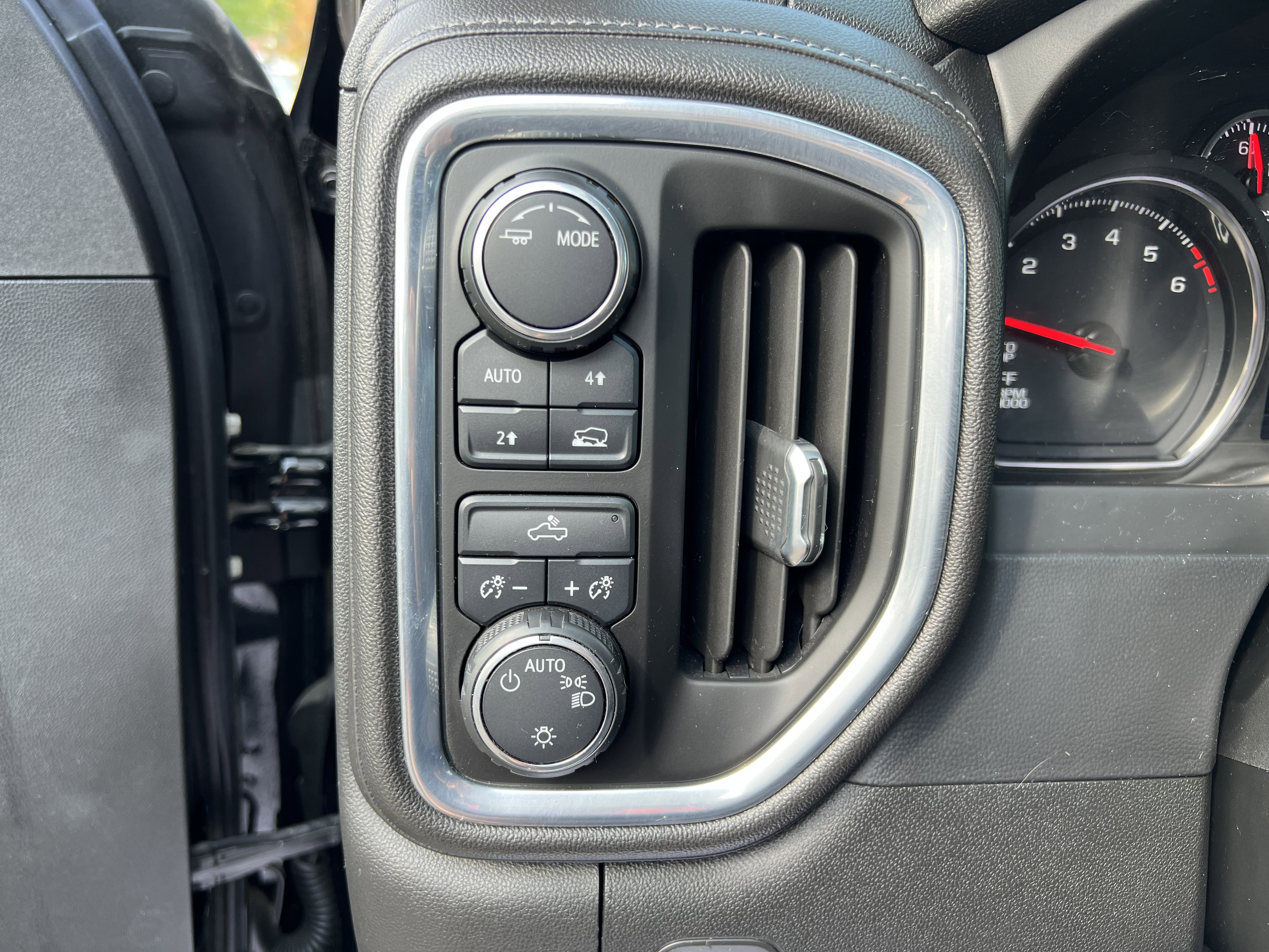 2020 Chevrolet Silverado 1500 LT Image 24 of 26