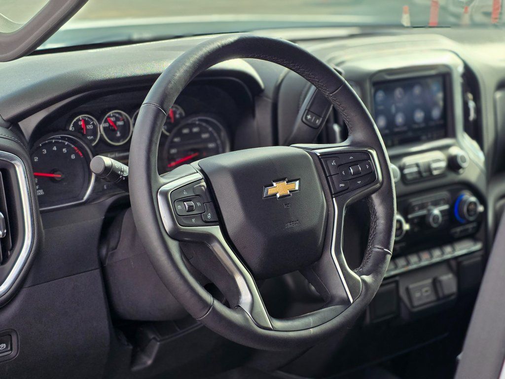 2020 Chevrolet Silverado 1500 LT Image 17 of 42