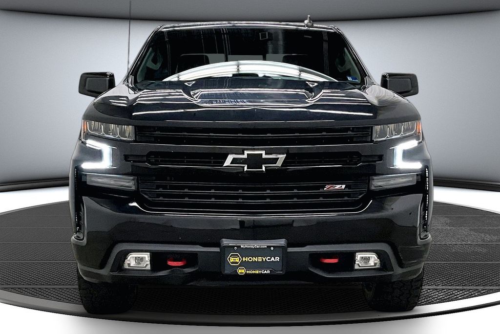 2020 Chevrolet Silverado 1500 LT Trail Boss Image 2 of 34
