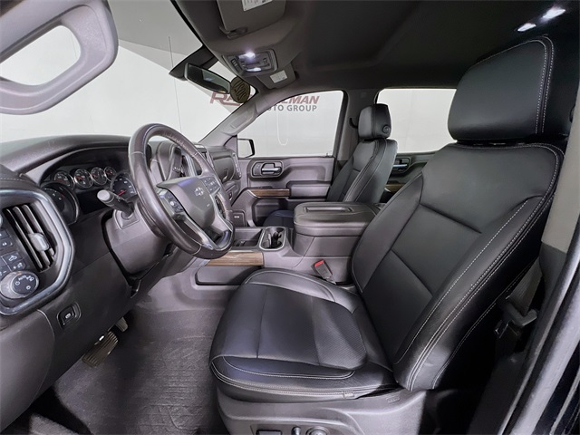 Vehicle image 10 of 41