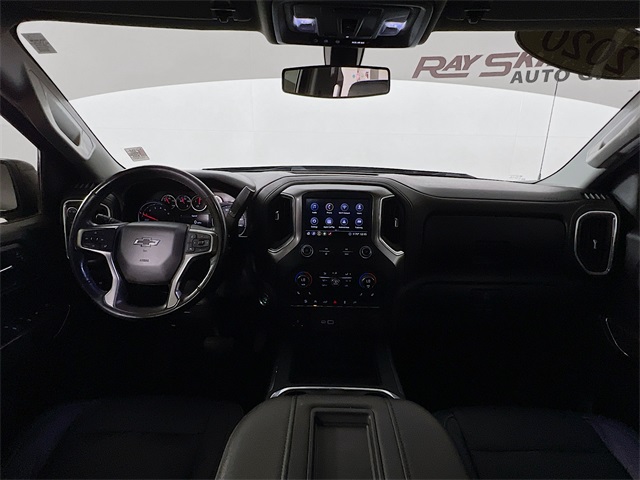 Vehicle image 24 of 41