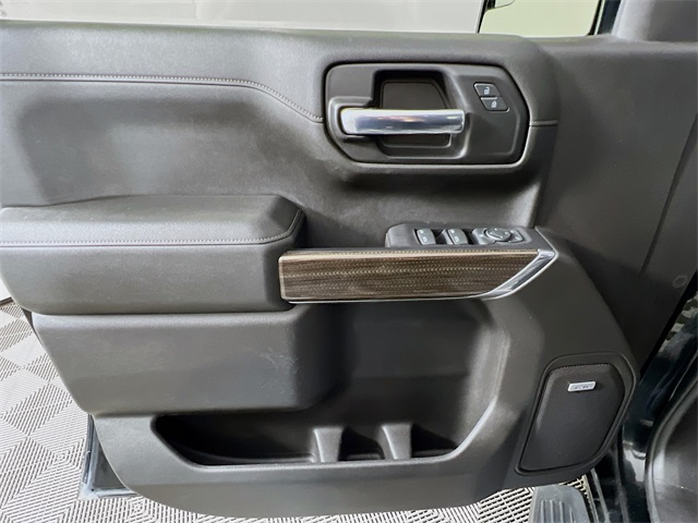 Vehicle image 30 of 41