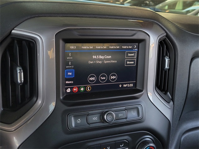 Vehicle image 16 of 26