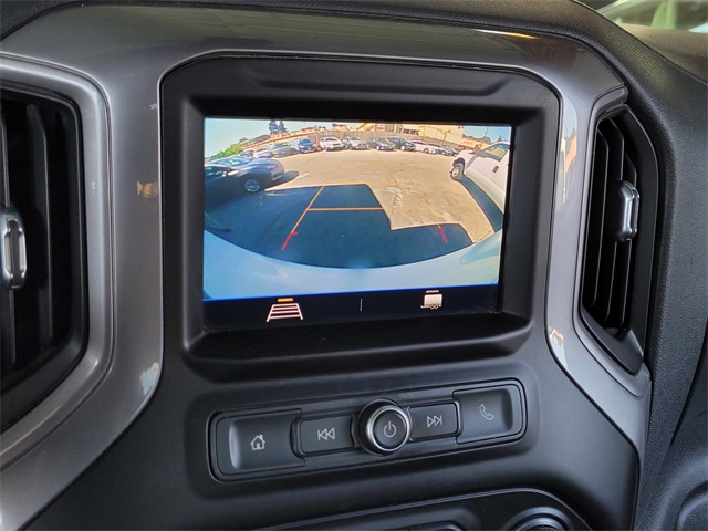 Vehicle image 17 of 26