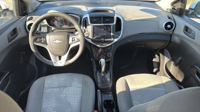 2020 Chevrolet Sonic LT Image 15 of 31