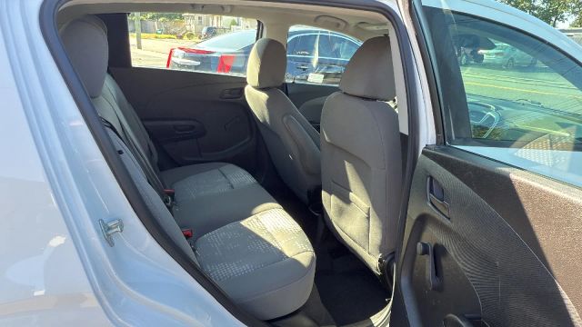 2020 Chevrolet Sonic LT Image 13 of 31