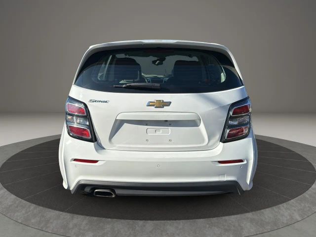 2020 Chevrolet Sonic LT Image 6 of 31