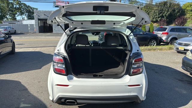 2020 Chevrolet Sonic LT Image 11 of 31