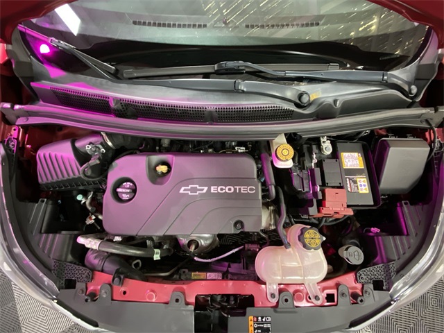 Vehicle image 21 of 23