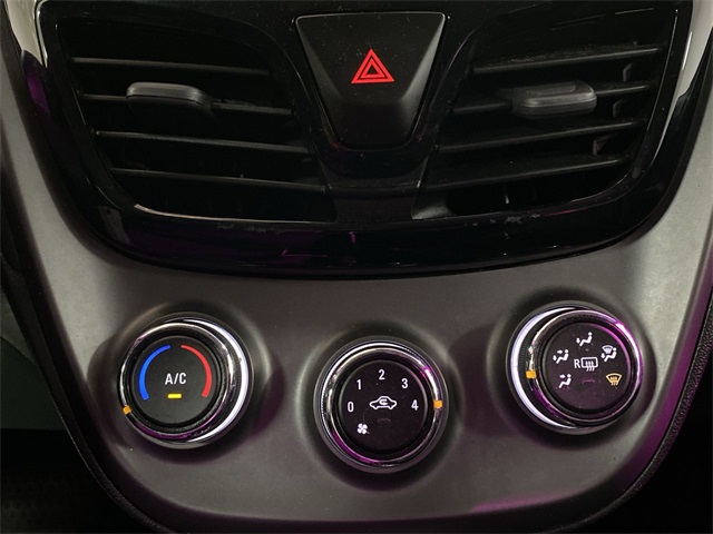 Vehicle image 16 of 23