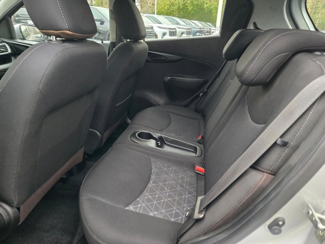 2020 Chevrolet Spark LT Image 9 of 29