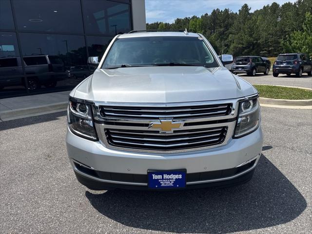 2020 Chevrolet Suburban Premier Image 2 of 35