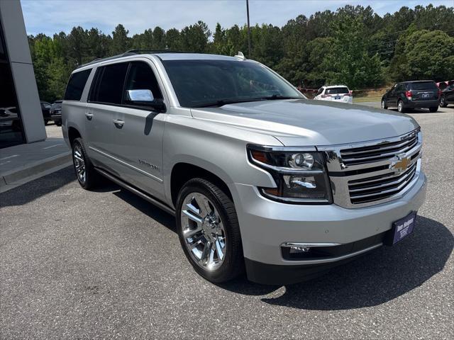 2020 Chevrolet Suburban Premier Image 3 of 35