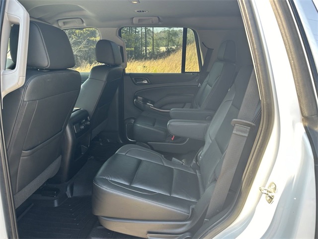 Vehicle image 21 of 32