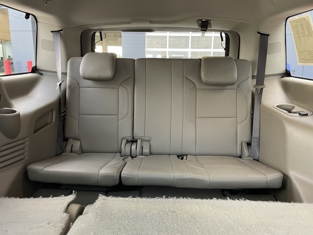 Vehicle image 19 of 21