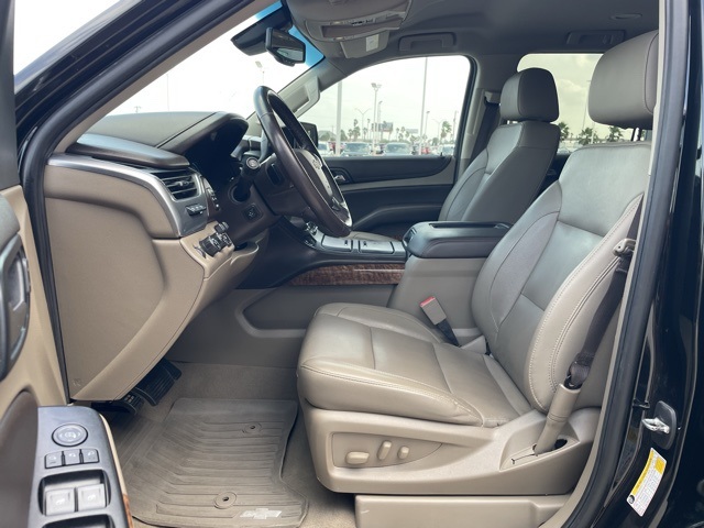 Vehicle image 14 of 21
