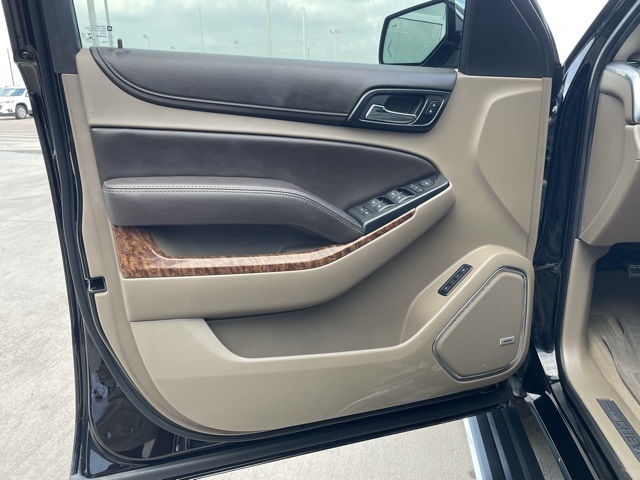 Vehicle image 13 of 21