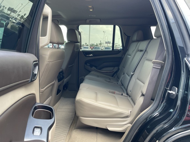 Vehicle image 17 of 21