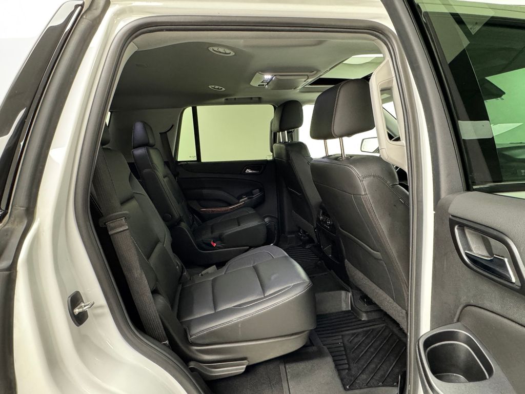 Vehicle image 16 of 43