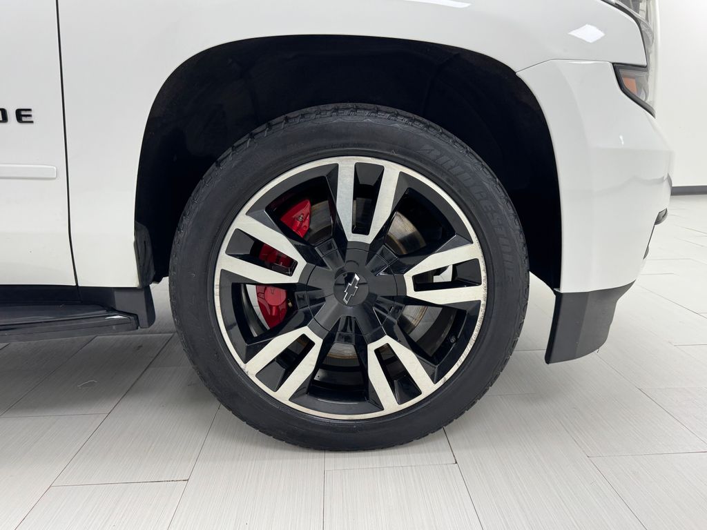 Vehicle image 11 of 43
