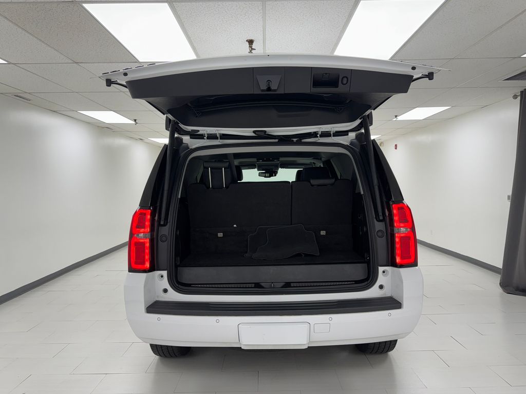 Vehicle image 13 of 43