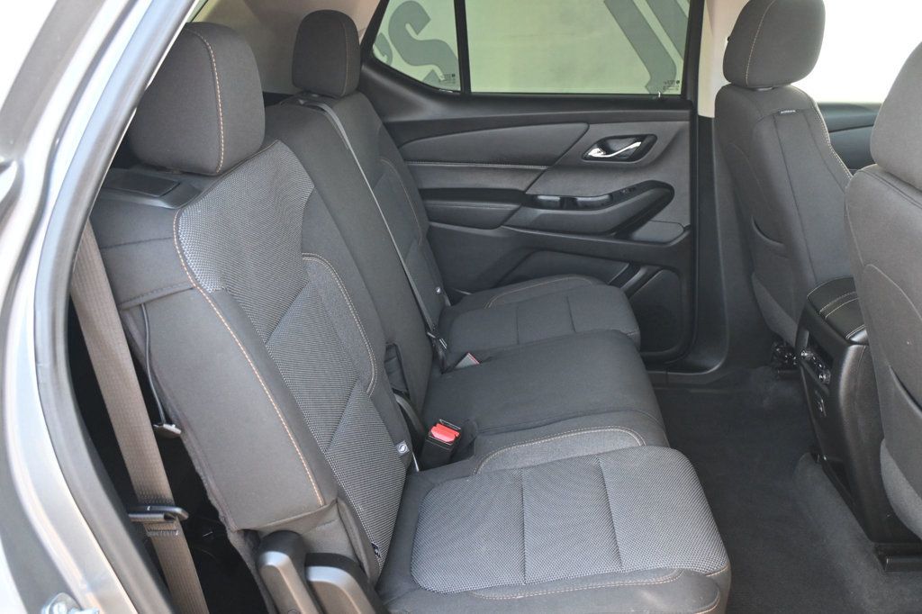 Vehicle image 19 of 20